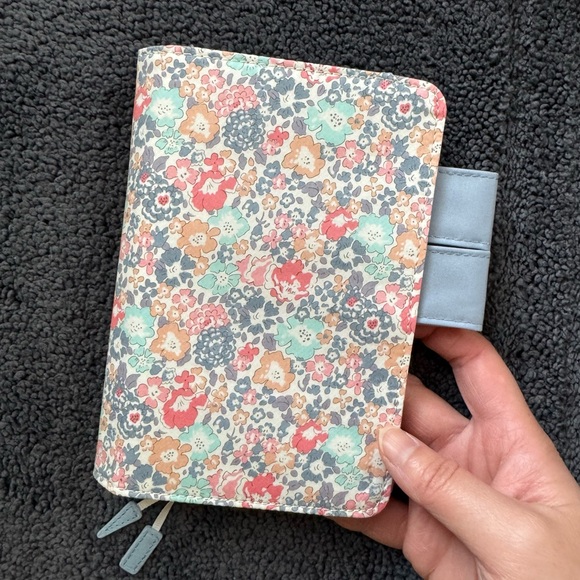 Hobonichi Techo Cover A6 （Michelle） - Picture 1 of 6